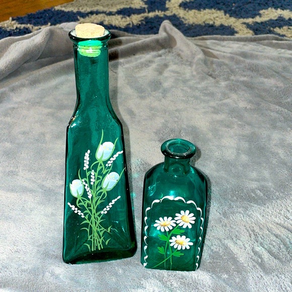 Blue art glass triangular painted flower vases - Picture 1 of 9